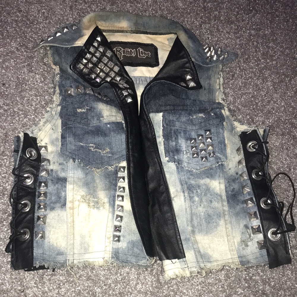 😈CUSTOM💀SKULL☠️STUDDED💀PINS☠️DE-STRESSED DENIM VEST 😈